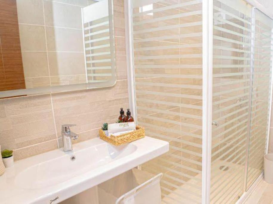 Luxury 3 Bedroom Cfc New 1c33 Apartment *