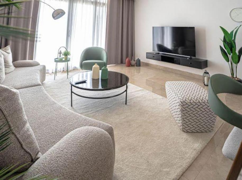 Luxury 3 Bedroom Cfc New 1c33 Apartment *