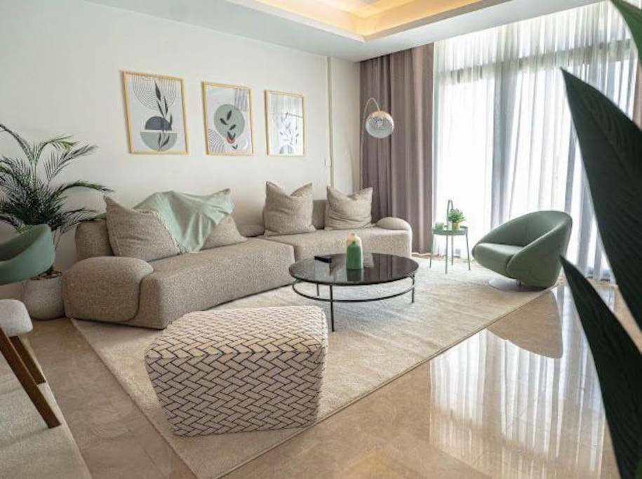 Luxury 3 Bedroom Cfc New 1c33 Apartment *
